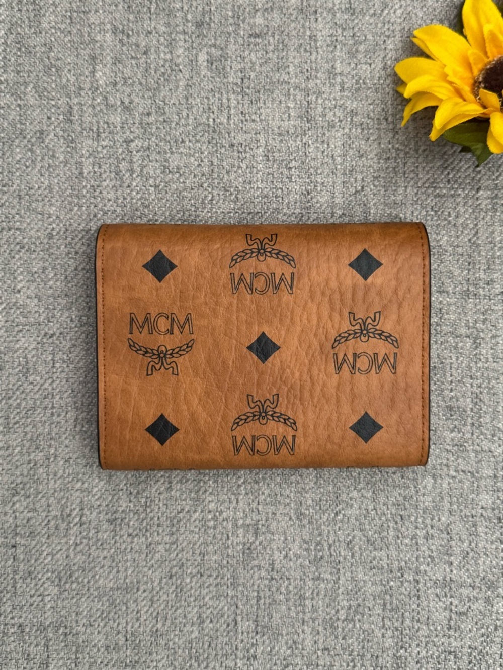MCM Tracy Trifold Women’s Wallet✨ - Picture 2 of 10